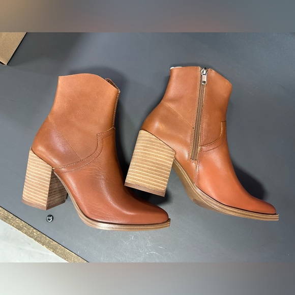 ✨STEVE MADDEN NWT Cate Cognac Leather Booties - Picture 2 of 6